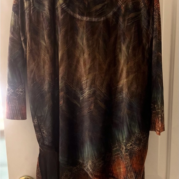 Exquisite Velvety Dress/Top with Chiffon Hem. - Picture 4 of 5